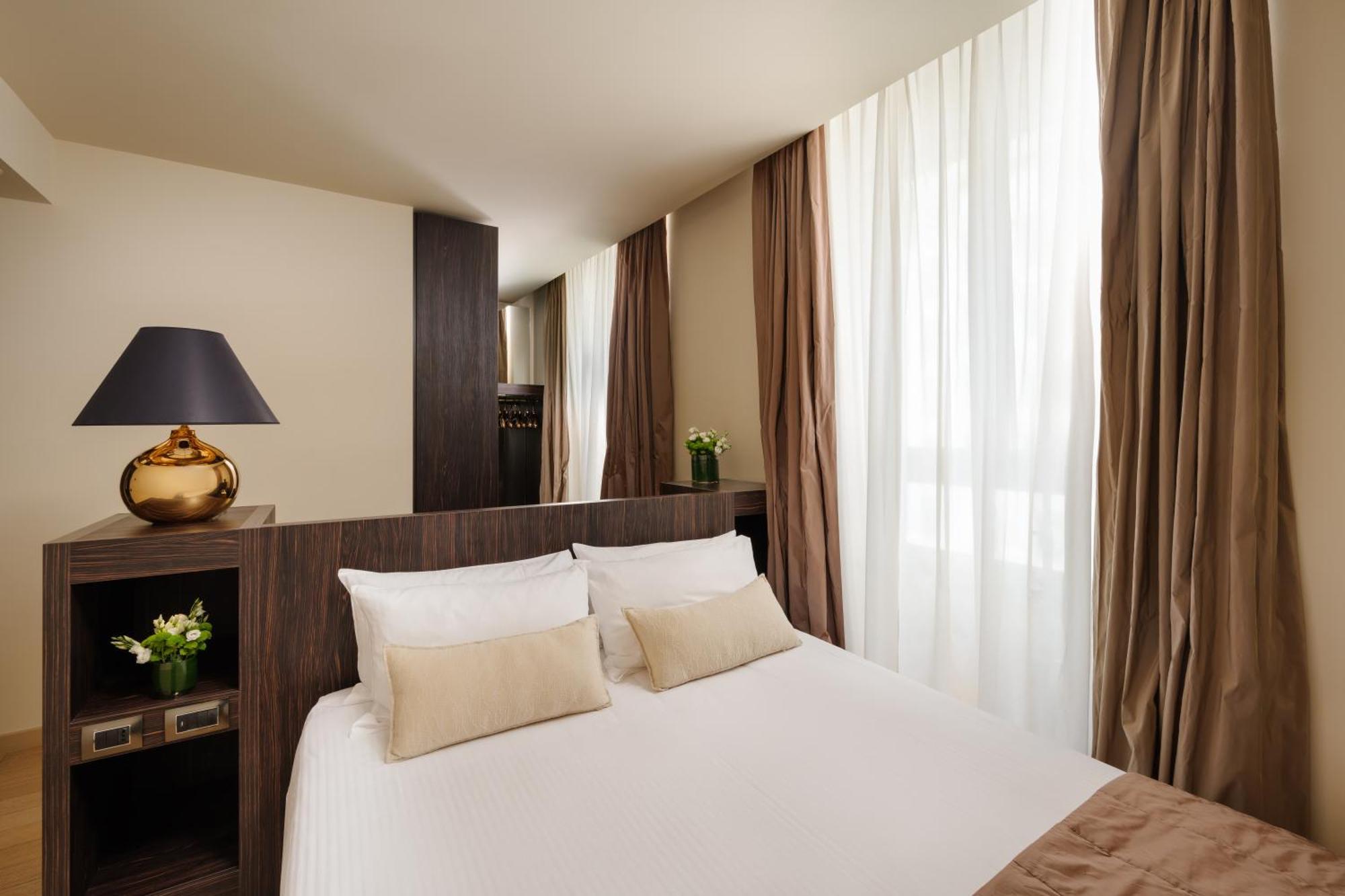 Hotel The Square Milano Duomo Esterno foto