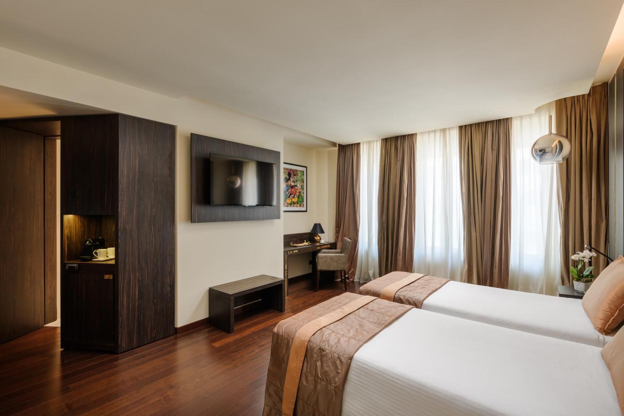 Hotel The Square Milano Duomo Esterno foto