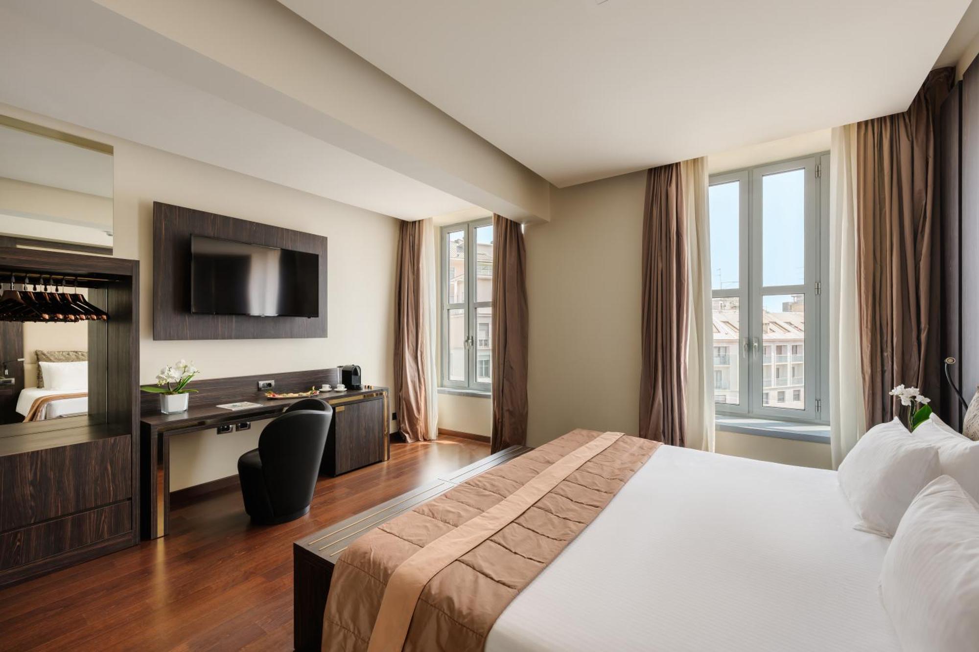 Hotel The Square Milano Duomo Esterno foto