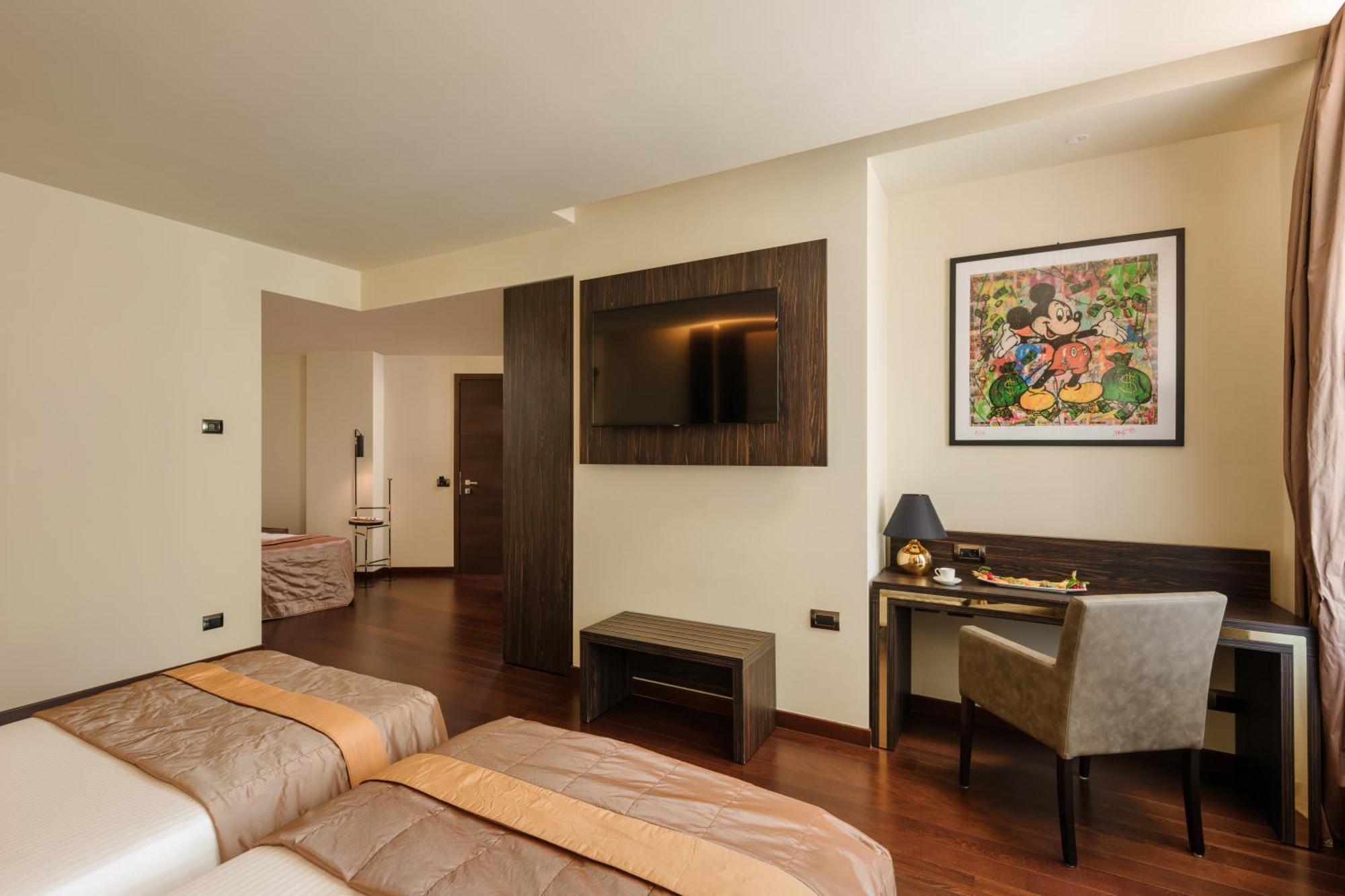 Hotel The Square Milano Duomo Esterno foto