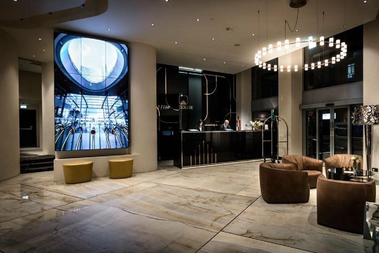 Hotel The Square Milano Duomo Esterno foto