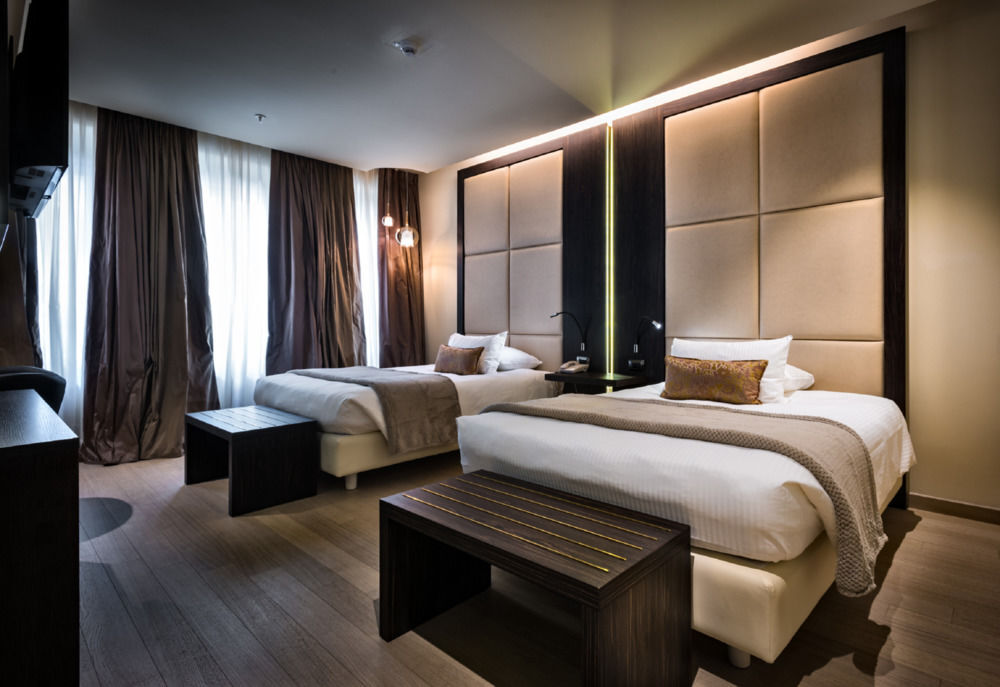 Hotel The Square Milano Duomo Esterno foto